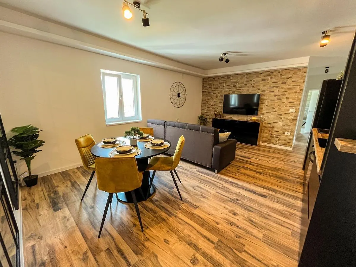Golden Elio Apartment Pula Croatia