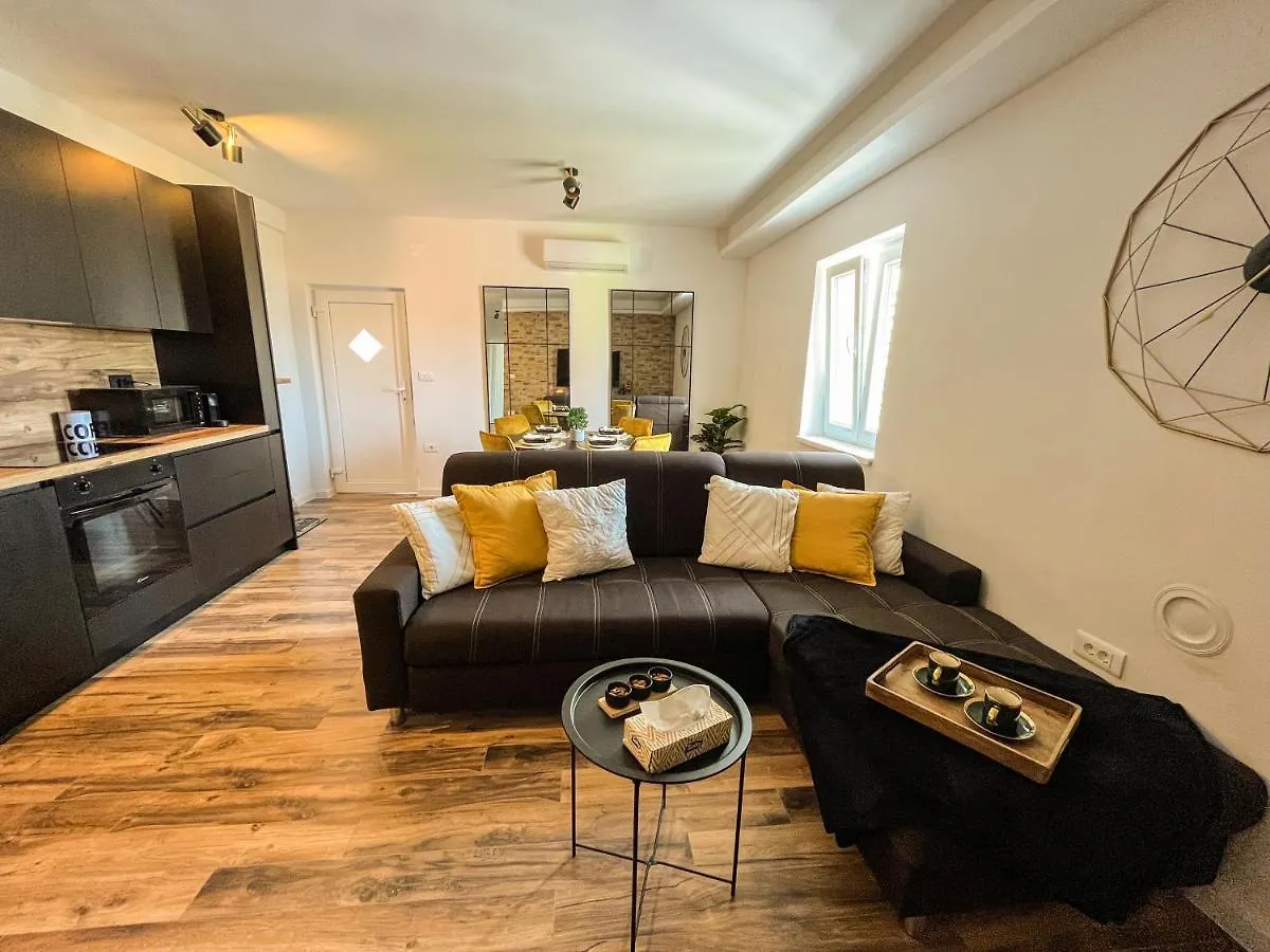 Golden Elio Apartment Pula Croatia
